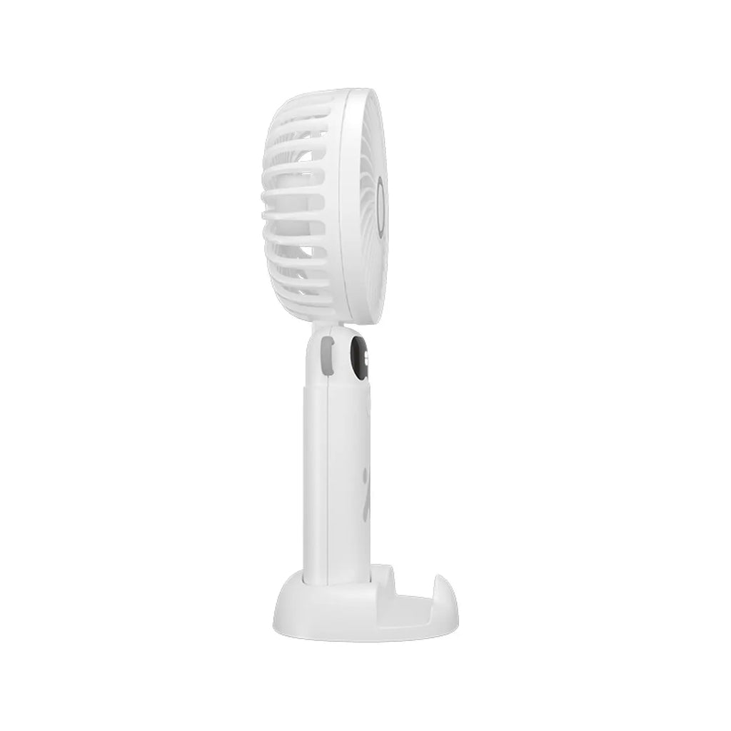 Vista lateral del ventilador portátil Xtech XTA-900 blanco colocado en su base