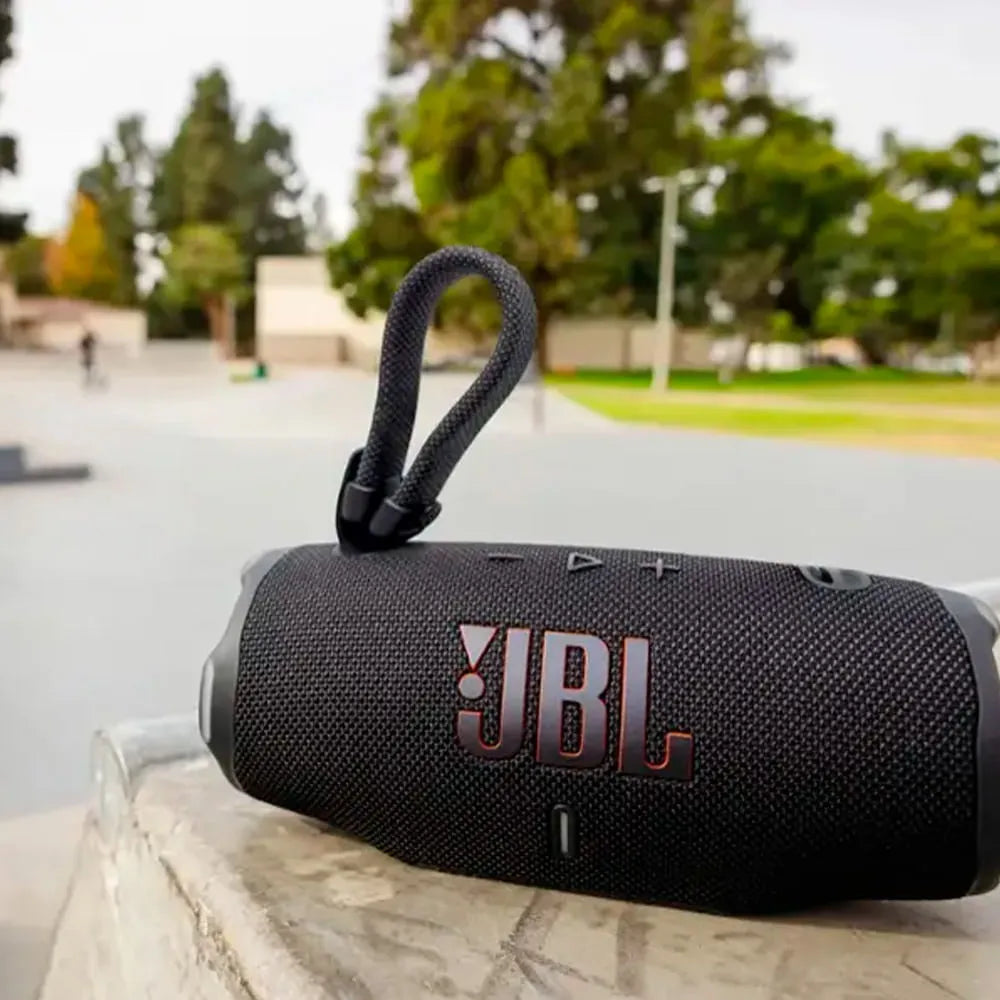 Bocina JBL Charge 6 Bluetooth Portátil – Resistente al Agua IP67