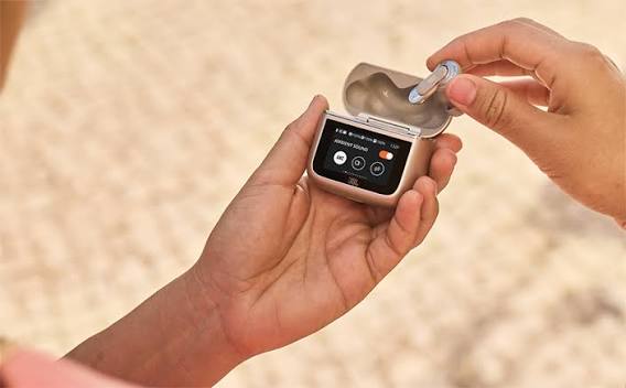 JBL Tour Pro 3 – Audífonos Inalámbricos TWS con Pantalla Inteligente